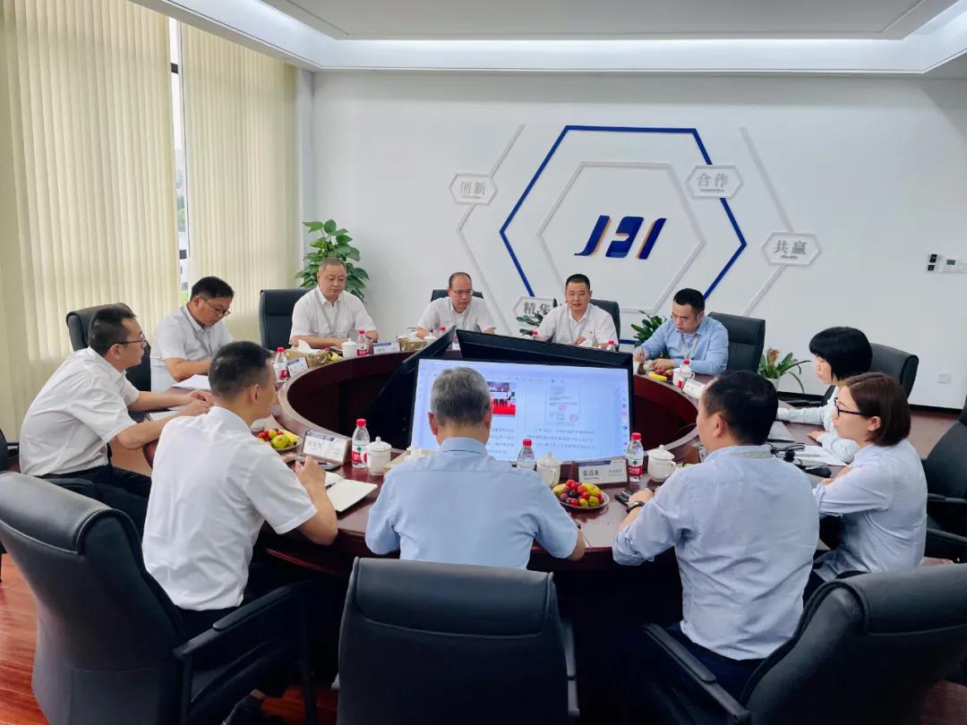 精华股份第三届董事会第四次会议顺利召开(图3) 精华股份第三届董事会第四次会议顺利召开(图3)