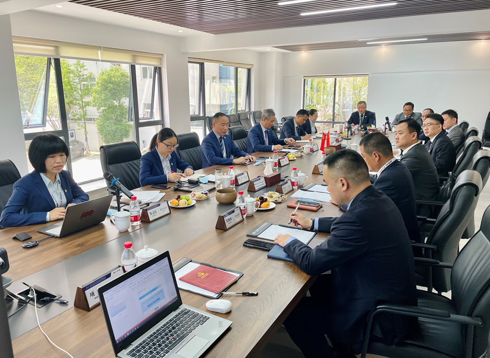 精华股份第三届董事会第六次会议、第三届监事会第四次会议顺利召开(图1) 精华股份第三届董事会第六次会议、第三届监事会第四次会议顺利召开(图1)
