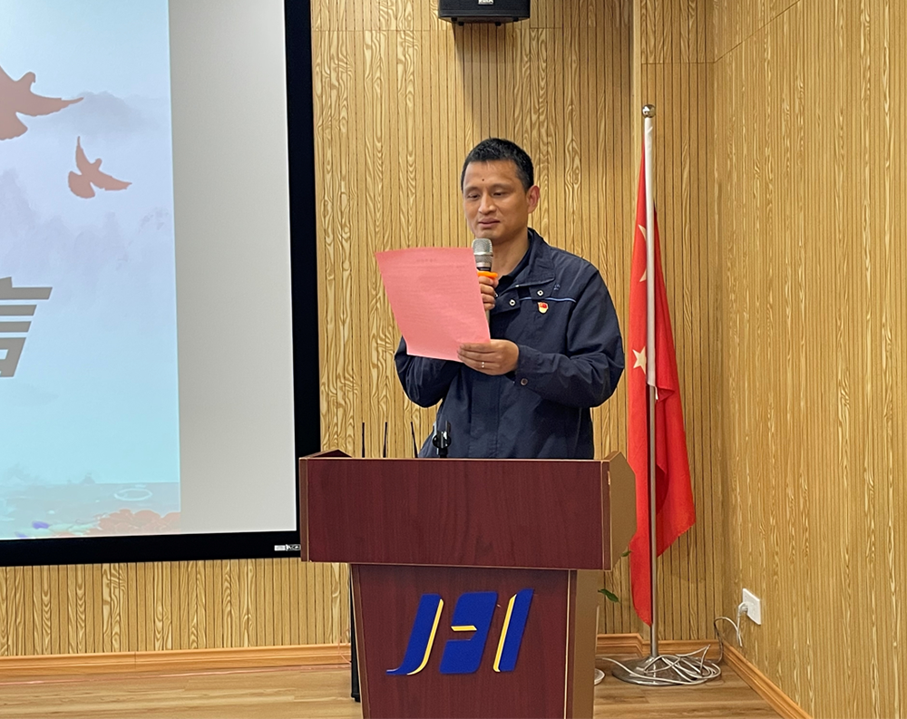 公司举行技能比武大赛暨师带徒总结大会(图14) 公司举行技能比武大赛暨师带徒总结大会(图14)