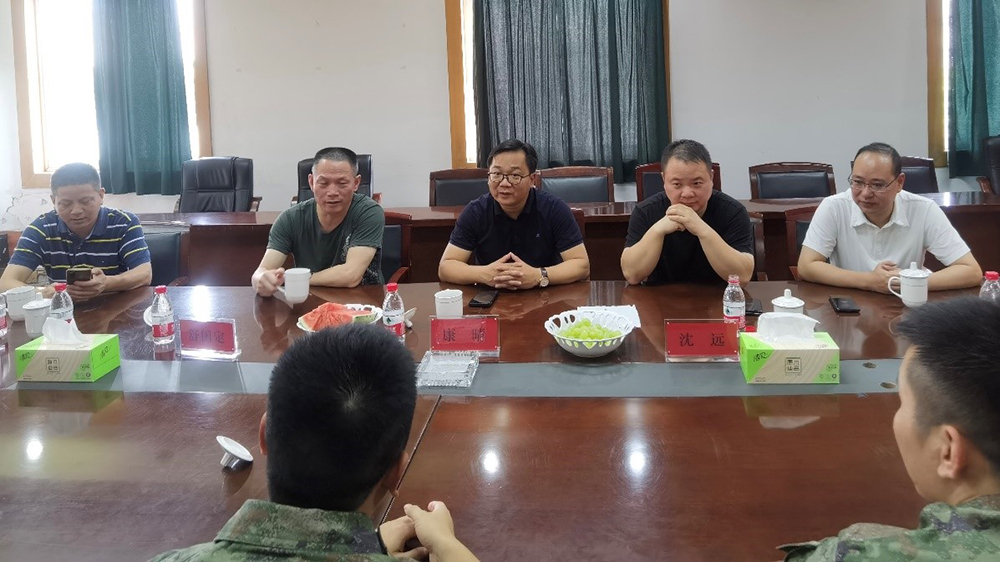 八一慰问情意浓  拥军企业暖军心(图3) 八一慰问情意浓  拥军企业暖军心(图3)