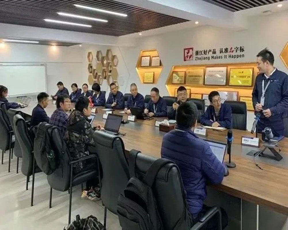 精华股份召开BI项目启动大会(图1) 精华股份召开BI项目启动大会(图1)