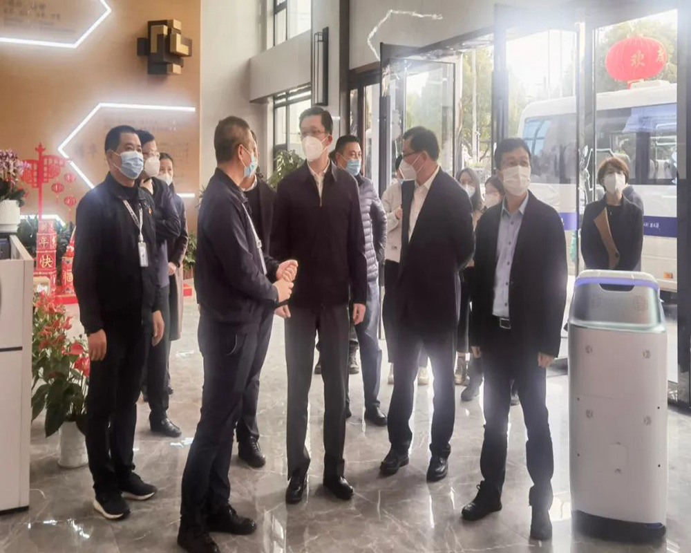 新春慰问送温暖 凝心聚力促共富(图1) 新春慰问送温暖 凝心聚力促共富(图1)