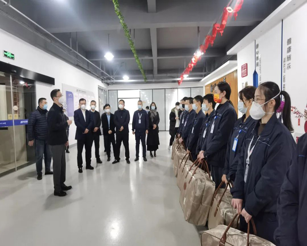 新春慰问送温暖 凝心聚力促共富(图2) 新春慰问送温暖 凝心聚力促共富(图2)