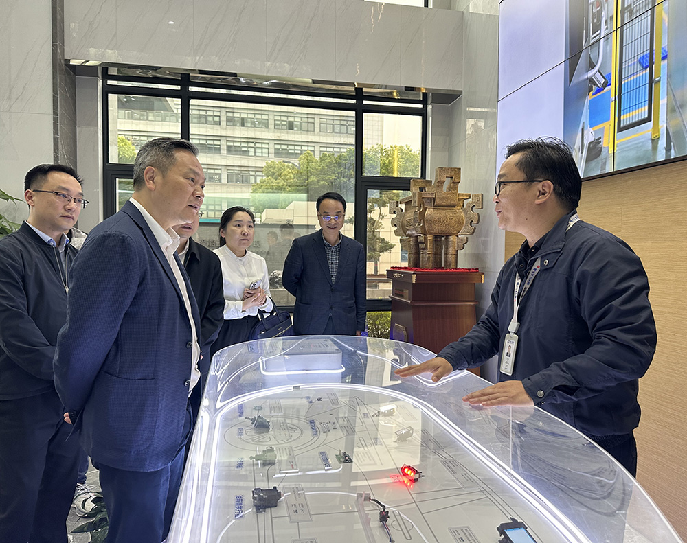 市政府奚明一行莅临我司开展主题教育专题调研活动(图1) 市政府奚明一行莅临我司开展主题教育专题调研活动(图1)