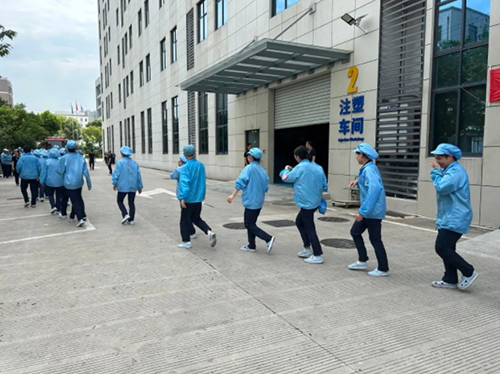 精华股份开展2023年度消防逃生、应急救援演练活动(图9) 精华股份开展2023年度消防逃生、应急救援演练活动(图9)