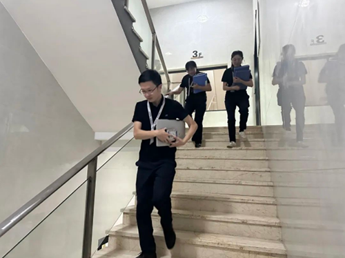 精华股份开展2023年度消防逃生、应急救援演练活动(图10) 精华股份开展2023年度消防逃生、应急救援演练活动(图10)
