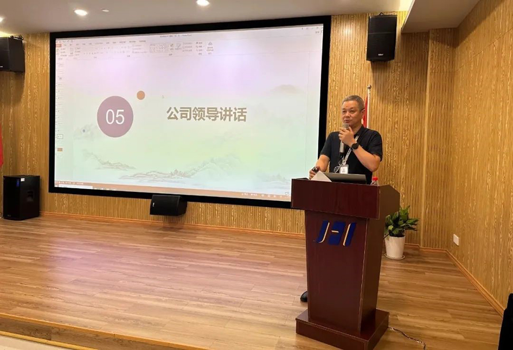 精华股份第二届职工代表大会第十一次会议隆重召开(图6) 精华股份第二届职工代表大会第十一次会议隆重召开(图6)