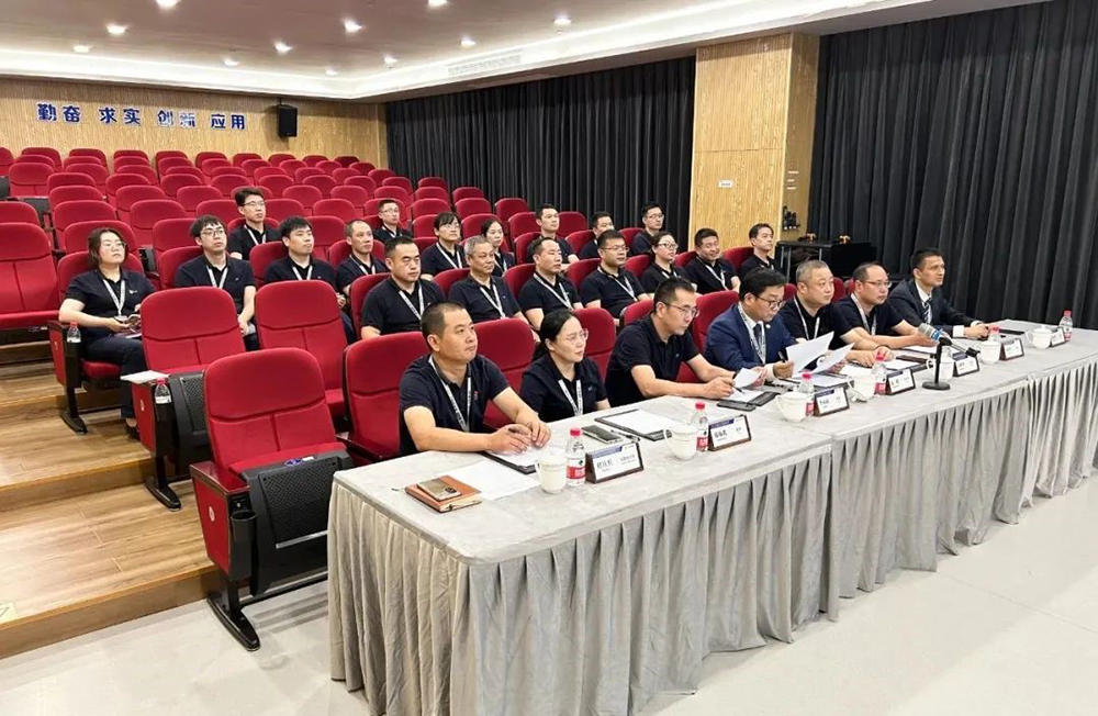 精华股份第四届董事会第一次会议、第四届监事会第一次会议圆满召开(图1) 精华股份第四届董事会第一次会议、第四届监事会第一次会议圆满召开(图1)