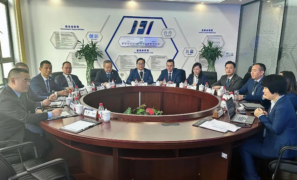 精华股份第四届第三次董事会会议圆满召开(图1) 精华股份第四届第三次董事会会议圆满召开(图1)