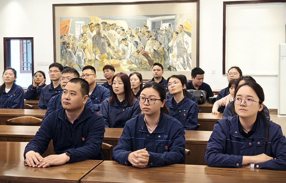 缅怀革命先烈 汲取奋进力量 | 精华股份党支部开展主题党日活动(图7) 缅怀革命先烈 汲取奋进力量 | 精华股份党支部开展主题党日活动(图7)