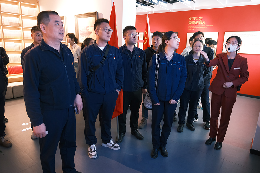 缅怀革命先烈 汲取奋进力量 | 精华股份党支部开展主题党日活动(图5) 缅怀革命先烈 汲取奋进力量 | 精华股份党支部开展主题党日活动(图5)