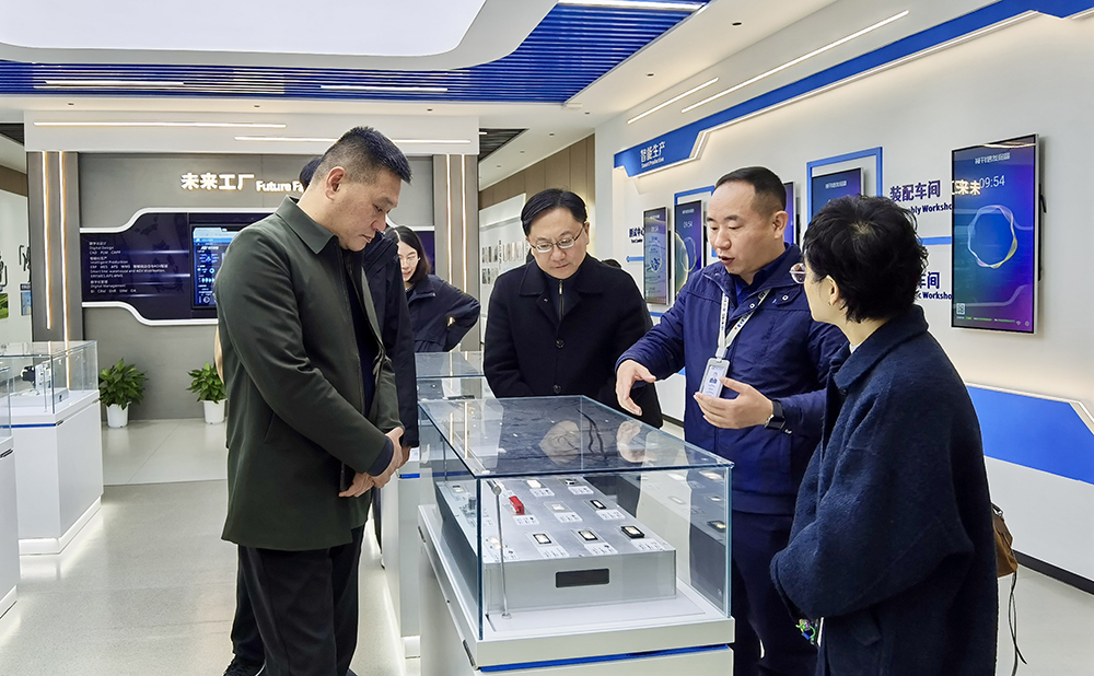 探产改精髓,谋发展新篇|海宁市总工会考察团来精华股份参观交流(图2) 探产改精髓,谋发展新篇|海宁市总工会考察团来精华股份参观交流(图2)