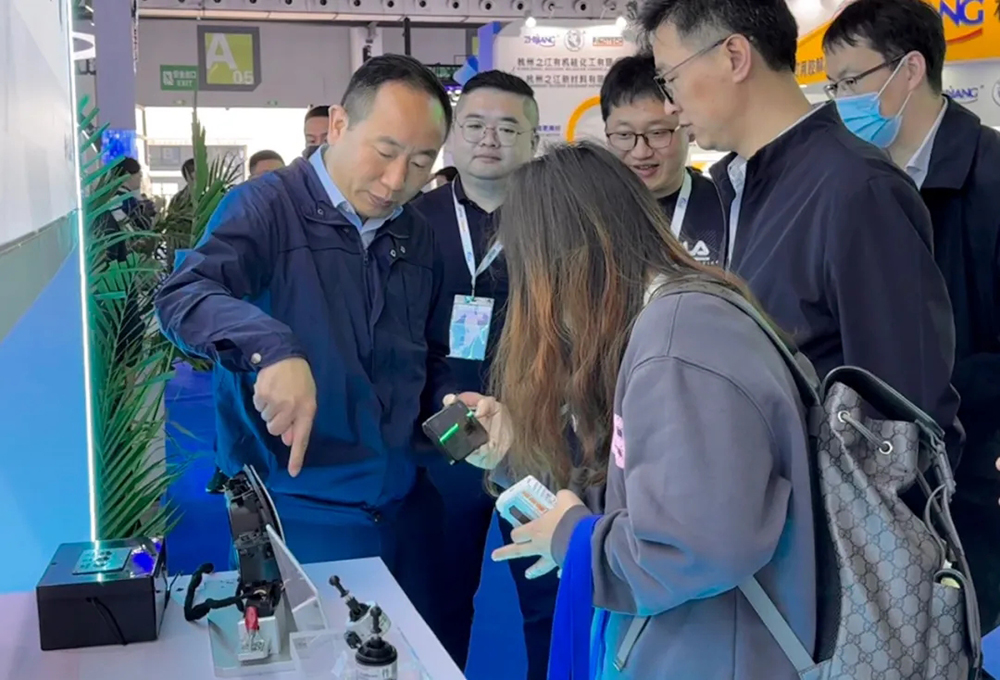 精华股份亮相第二十届ALE展会(图2) 精华股份亮相第二十届ALE展会(图2)