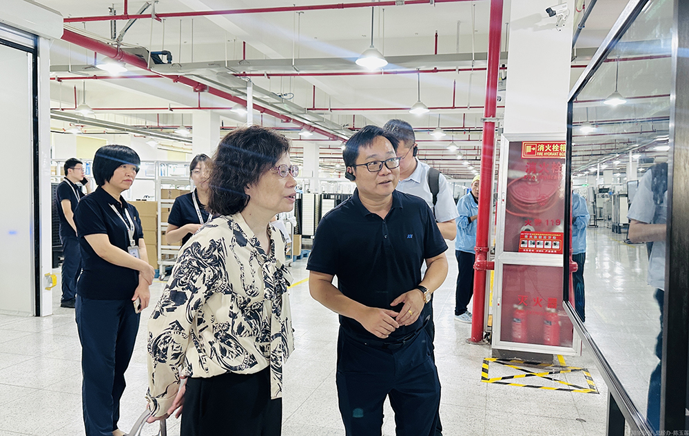 省调研组莅临我司调研考察AI应用试点申报工作(图3) 省调研组莅临我司调研考察AI应用试点申报工作(图3)