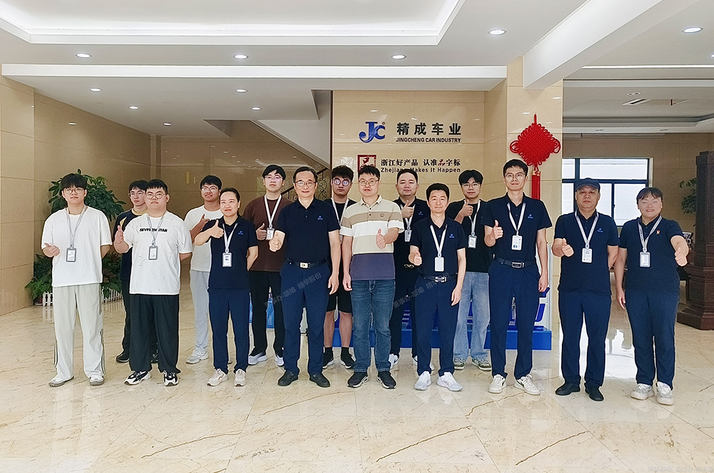 双精聚智,筑梦未来 | 精成精华举办迎新会(图6) 双精聚智,筑梦未来 | 精成精华举办迎新会(图6)