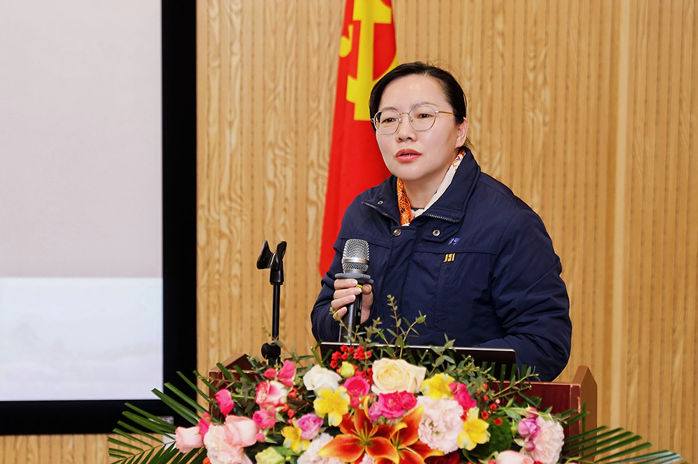 双精聚力 骐骥驰程 | 精华股份2025年度经营会议圆满召开(图7)