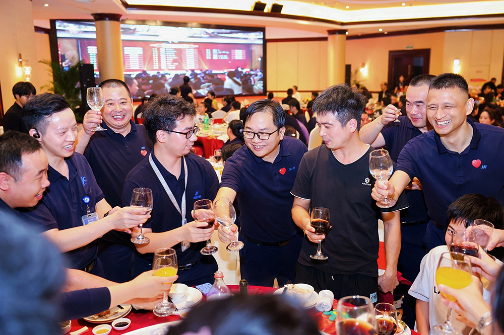 双精聚智 月满同行 | 2026宁波精成车业、精华股份中秋团圆宴圆满举行(图8)